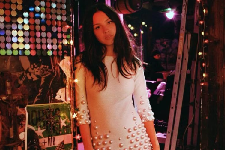 Jatuh Cinta Sampai Mual! Ini Makna Dibalik Lirik Lagu 'Drop Dead' Milik Olivia Rodrigo